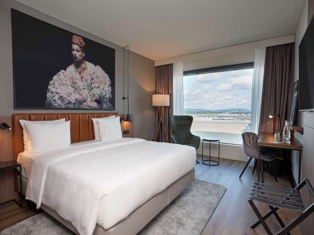 Premium Room (Airfield View)