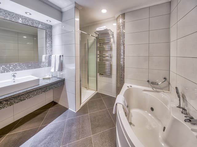 Deluxe Room, 1 King Bed