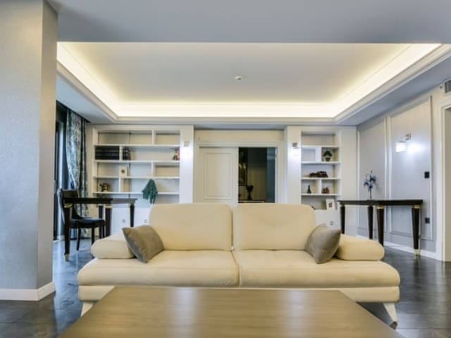 Royal Suite, 1 Queen Bed with Sofa bed, Jetted Tub