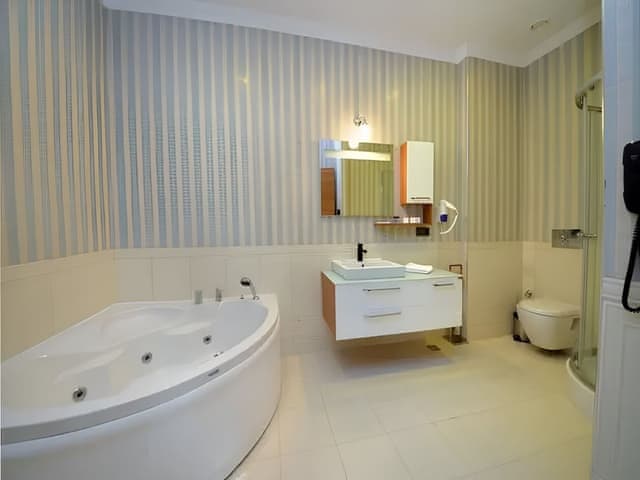 Comfort Suite, 1 Bedroom, Jetted Tub