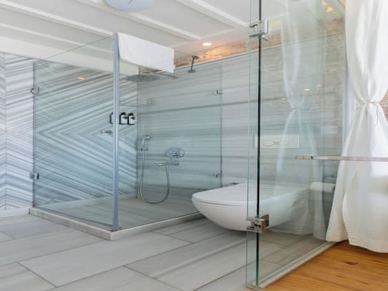 Cift Kislilik Bahce Manzarali