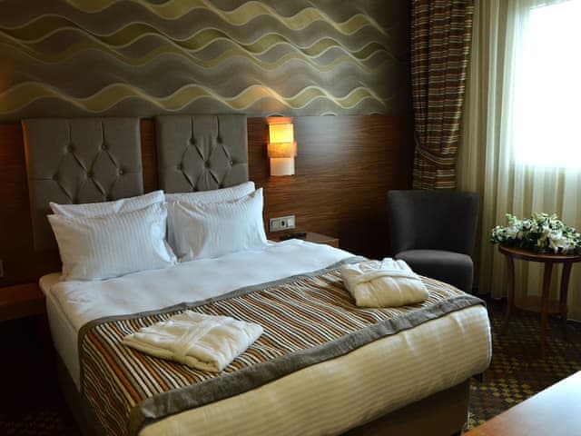 Standard Single Room, Smoking