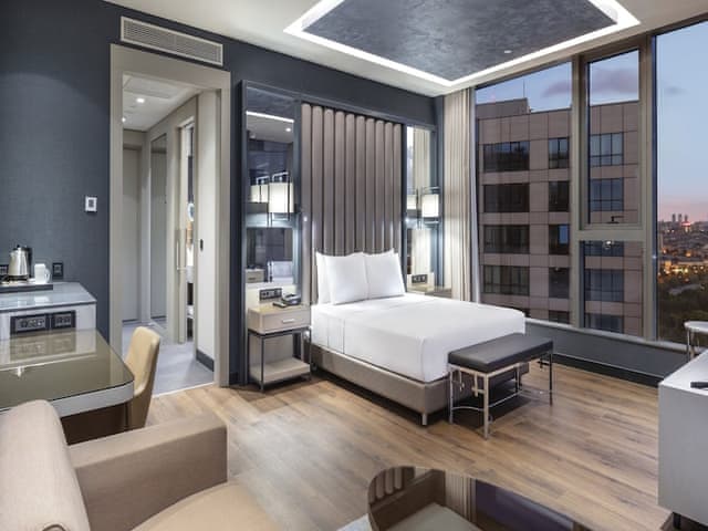 Corner Room with Sea View