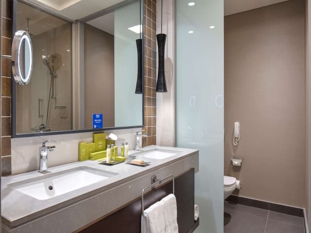 One Bedroom Suite with Sea view