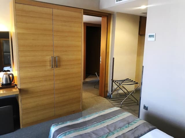 Family Room, 2 Bedrooms