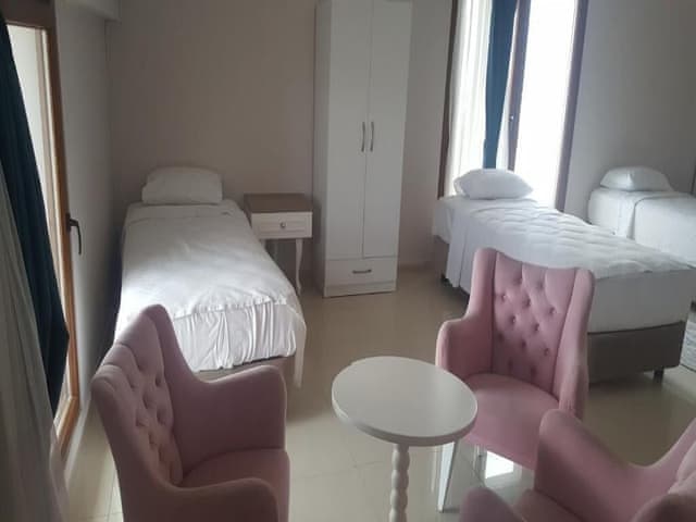 Triple Room, Smoking