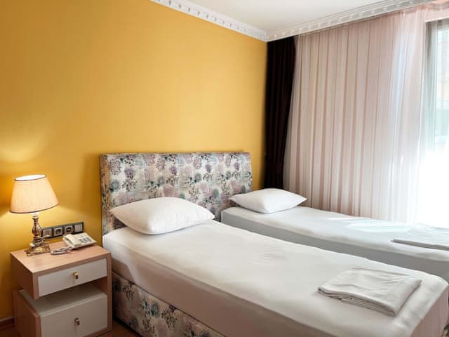 Standart İki Yataklı Oda