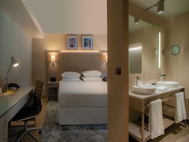 Loft, 2 Bedrooms, City View, Corner