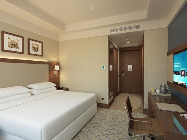 Room, 1 King Bed, Balcony, City View