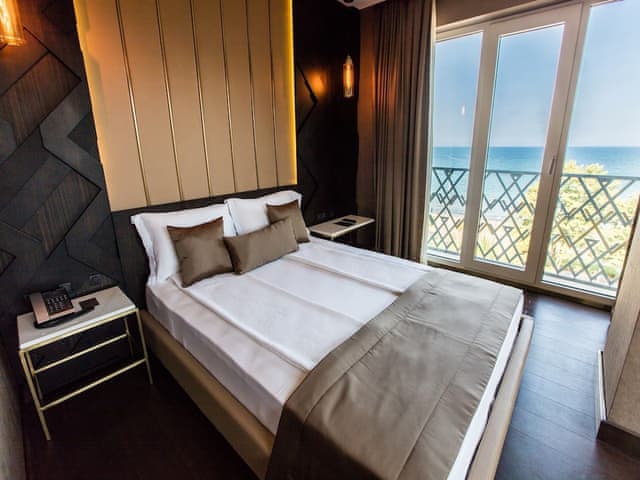 Delüks Çift Kişilik Oda