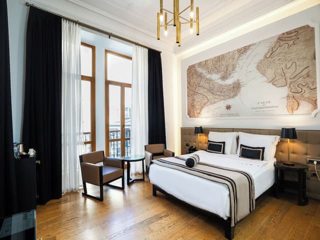 Deluxe Taksim Square French