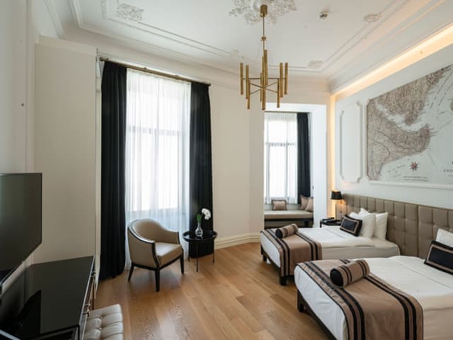 Deluxe Taksim Square Twin