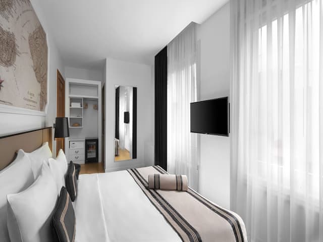 Standard Room No View French
