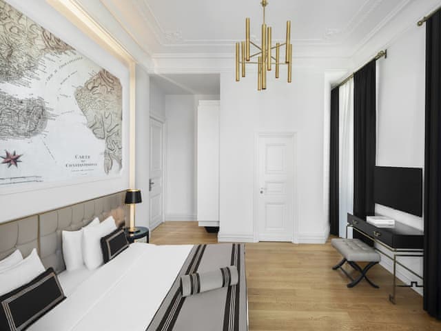 Deluxe Taksim Square French