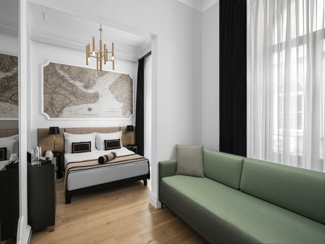 Deluxe Triple French