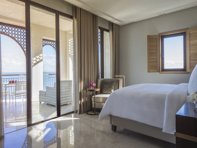 Suite, 1 King Bed, Sea View