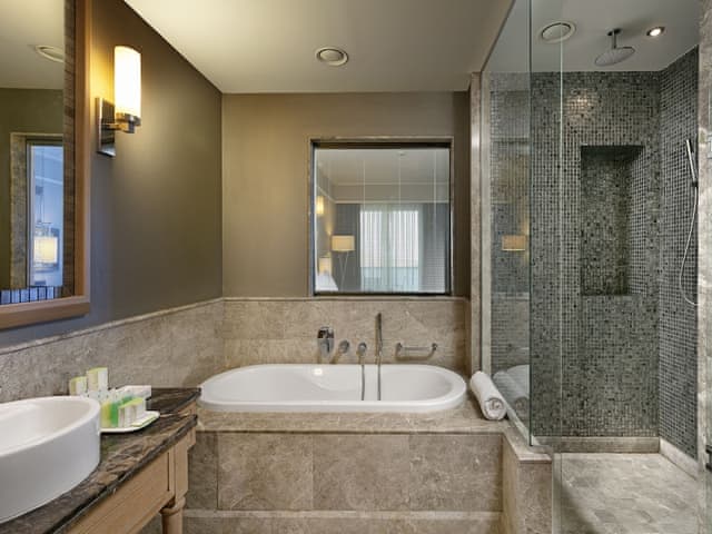 Suite, Courtyard Area