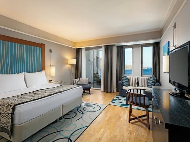 Suite, Courtyard Area