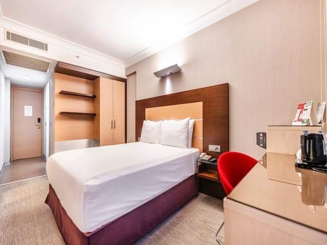 Standard Double Room, 1 Queen Bed