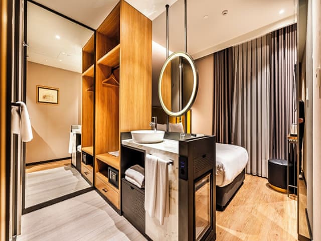 Economy Studio, 1 Queen Bed