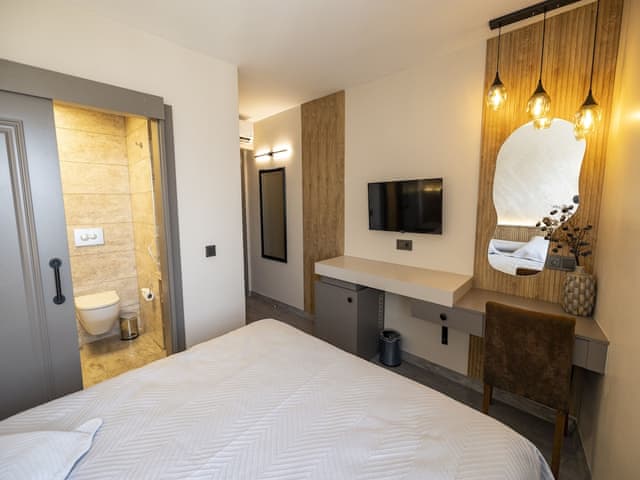 Classic Room, 1 Queen Bed