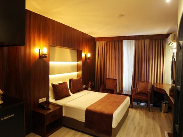 Junior Double Room