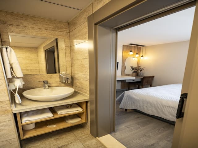 Classic Room, 1 Queen Bed