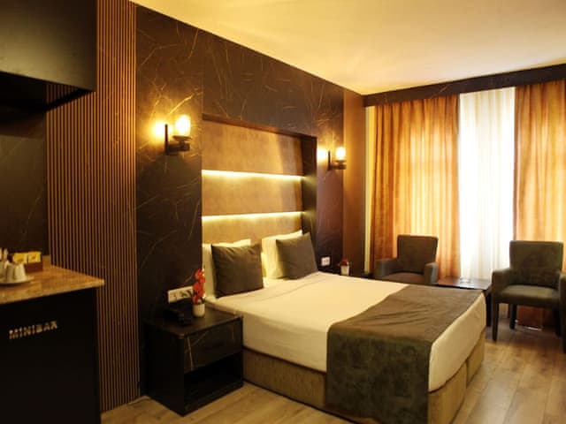 Junior Double Room