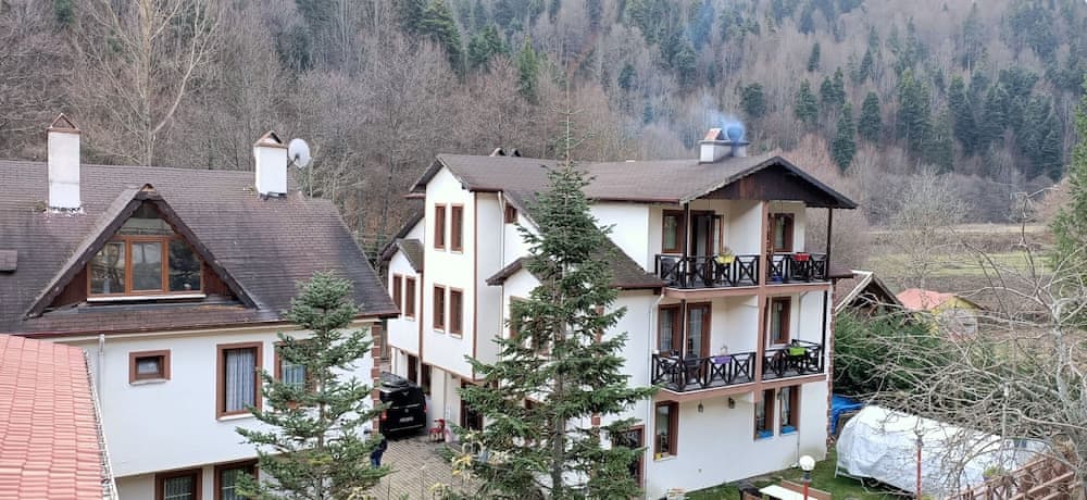 Abant Dort Mevsim Konagi