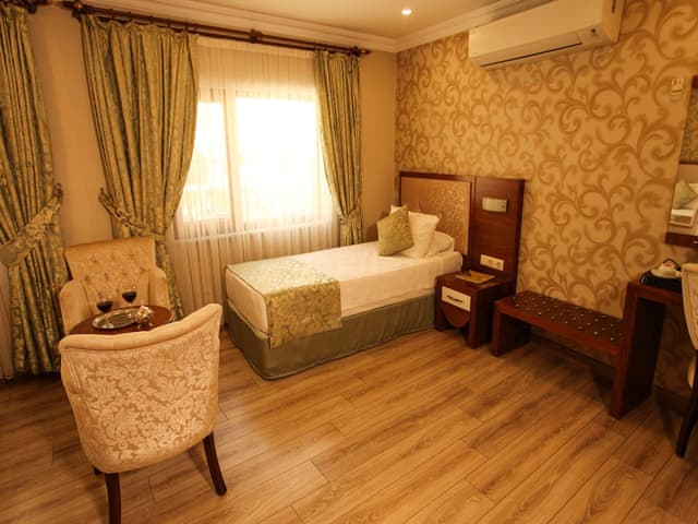 Deluxe Çift Kişilik veya İki Tek Kişilik Yataklı Oda