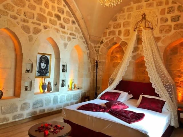 Honeymoon Studio Suite