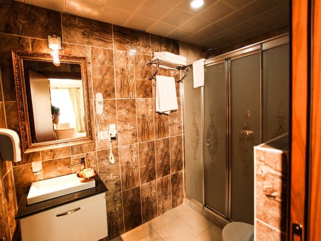 Deluxe Çift Kişilik veya İki Tek Kişilik Yataklı Oda