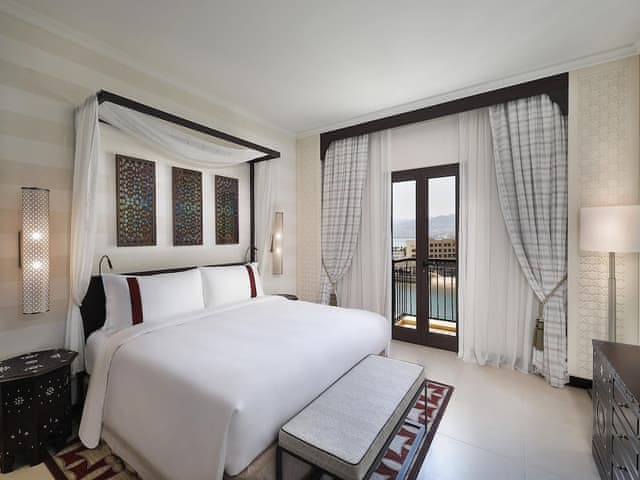 Superior Suite, 1 King Bed, Balcony, Sea View