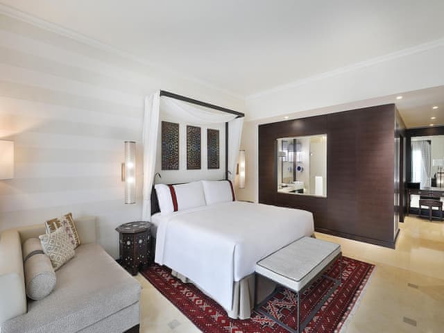 Classic Room, 1 King Bed, Balcony, Lagoon View (Balcony)