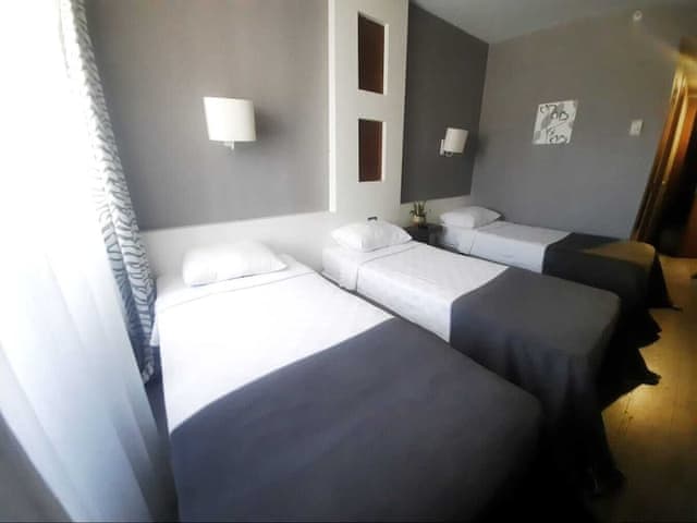 Üç Kişilik Aile Odası