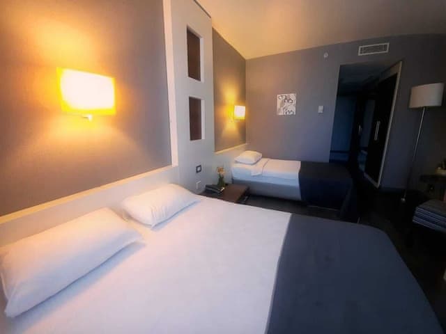 Üç Kişilik Aile Odası