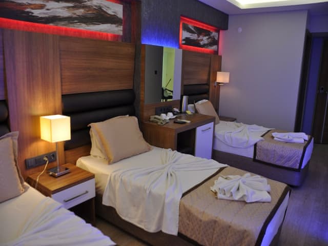 Standart Üç Kişilik Oda