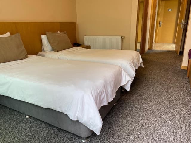 Standard Room, 2 Twin Beds, Garden View