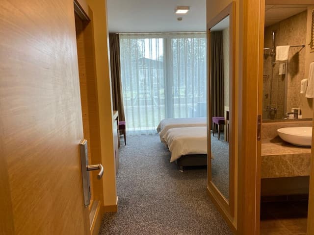 Standard Room, 2 Twin Beds, Garden View