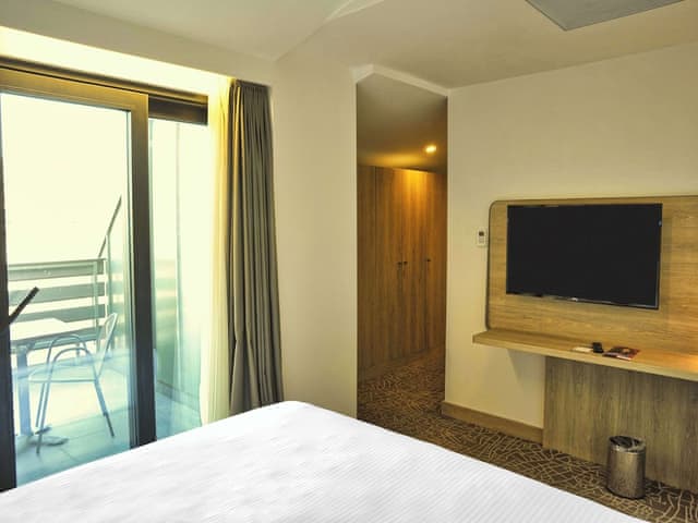 Suite, Terrace (Forest View)