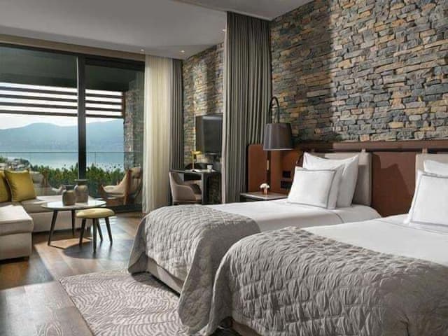 Deluxe Room, Partial Sea View