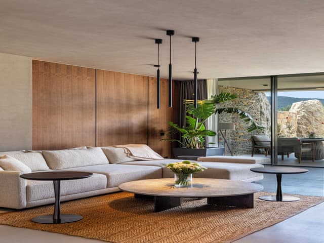 Maki Villa 2 Bedroom Partly Sea View