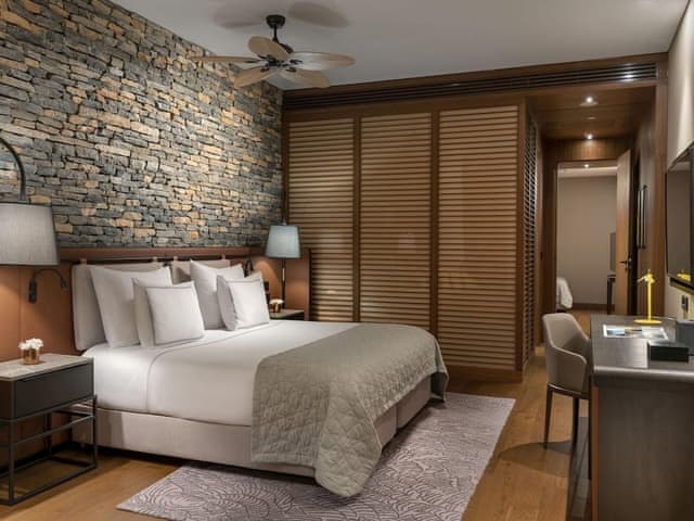 Family Room, Partial Sea View