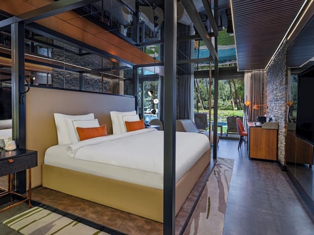 Indigo Laguna Clubber Room Adults Only