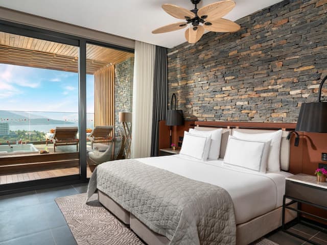 Family Corner Terrace Suite Sea View