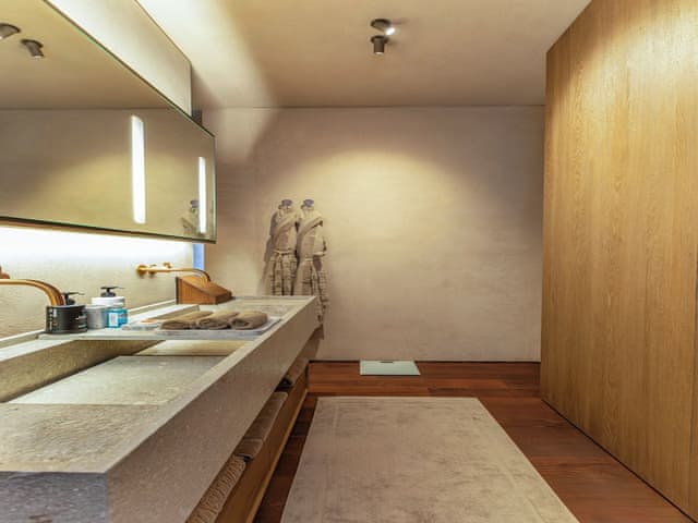 Sunset Presidential Villa 5 Bedrooms