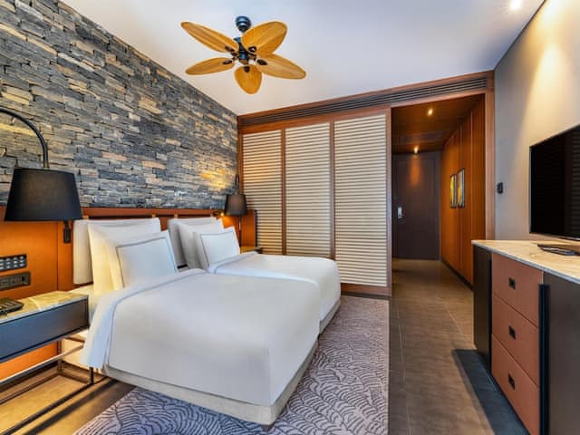 Laguna Deluxe Room Sea View - Swim Up