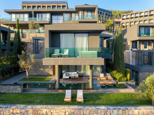 Family Corner Terrace Suite Sea View