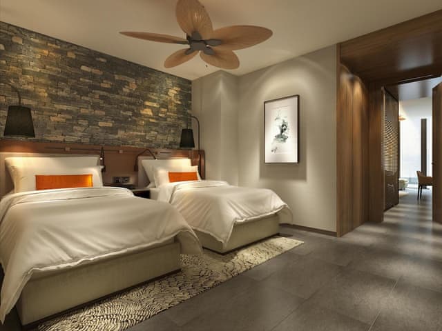 Family Corner Suite Partial Sea View