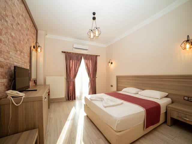 Standard Double Room, Balcony, Garden View